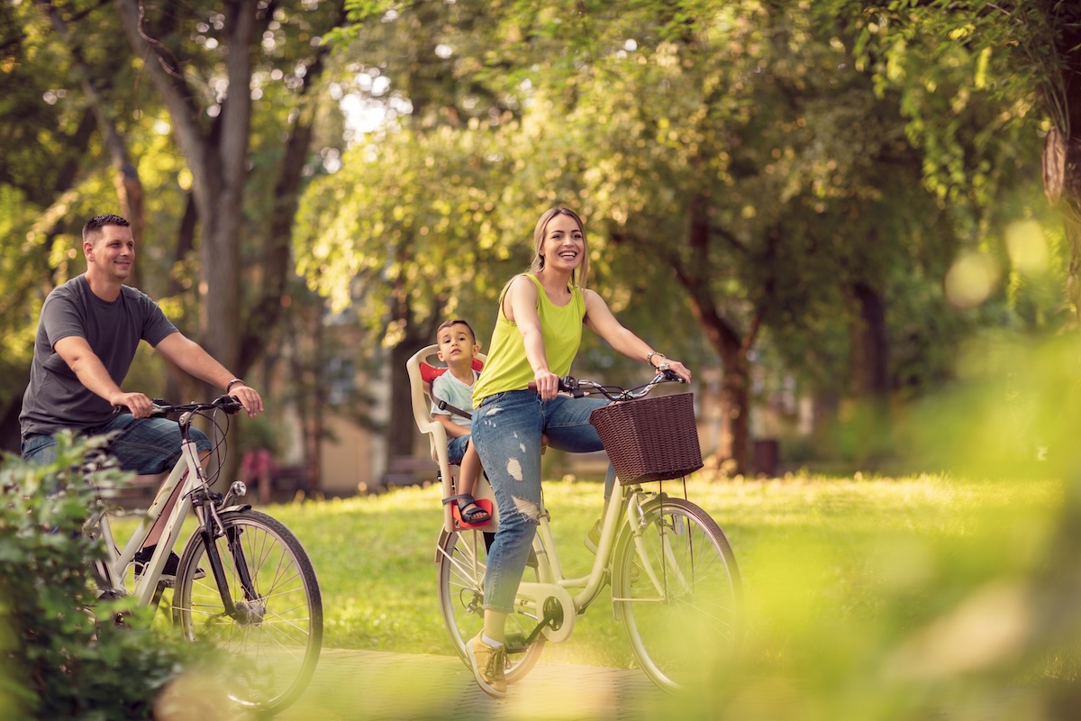 family riding bikes