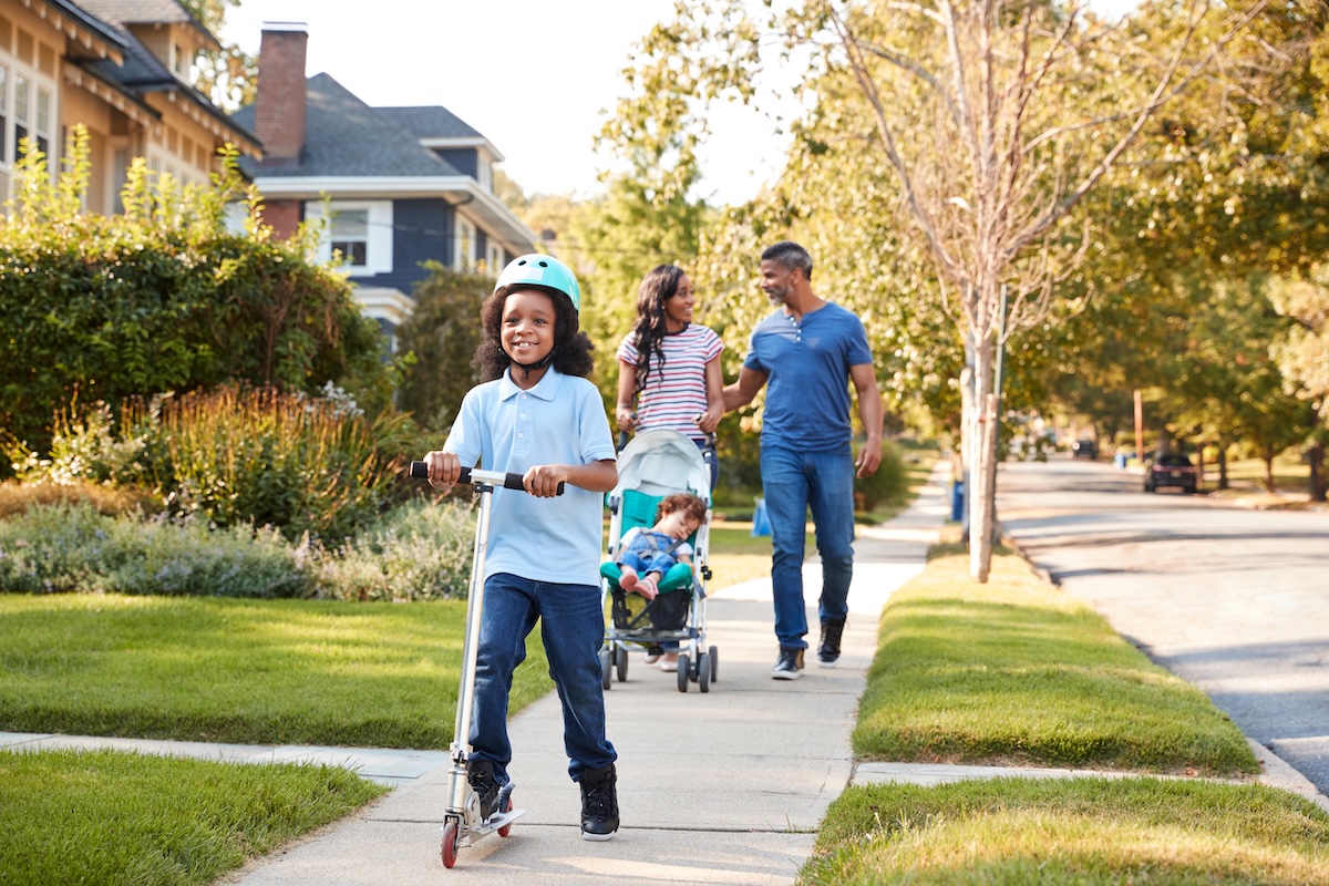 family in neighborhood